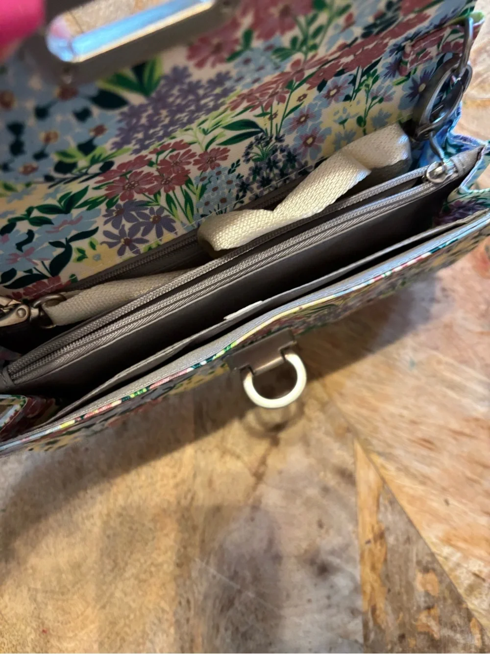 Baggallini Floral Print Card Holder Wallet - Pastel Multicolor